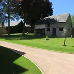 Oda ve Kahvaltı Le Manoir De Placy - D'hotes 3*
