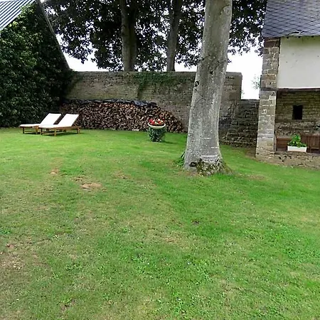 Le Manoir De Placy - D'hotes Bed & Breakfast