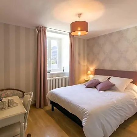 Le Manoir De Placy - D'hotes Bed & Breakfast