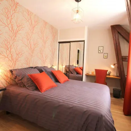 Le Manoir De Placy - D'hotes Bed and Breakfast 3*