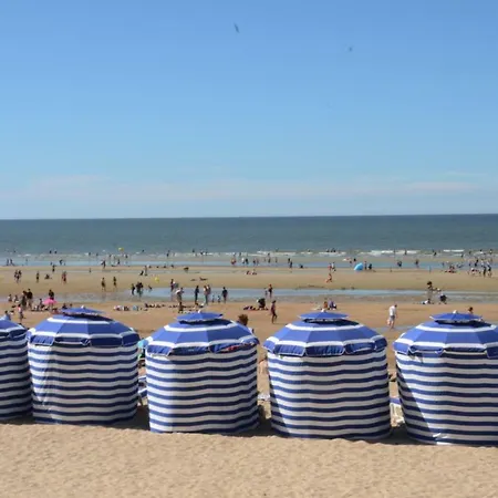 Le Manoir De Placy - D'hotes Bed & Breakfast