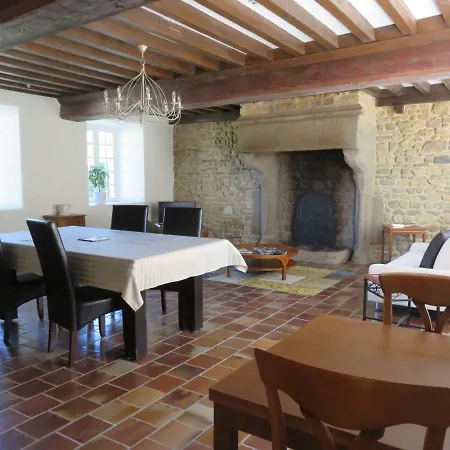 Le Manoir De Placy - D'hotes Bed & Breakfast 3*