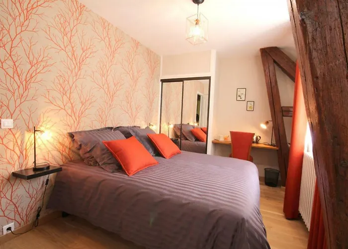 Le Manoir De Placy - D'hotes Bed & Breakfast 3*