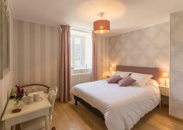 Bed & Breakfast Le Manoir De Placy - D'hotes 3*